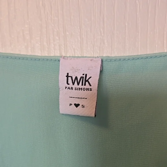 Light Blue BKE Women's Ruffle Top - Picture 2 of 5